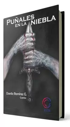 PUÑALES EN LA NIEBLA